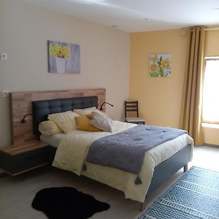 Bed and Breakfast Jonquille Chic La Piccola Venezia Vrecourt Экстерьер фото